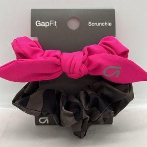 Gap Fit Scrunchie Set